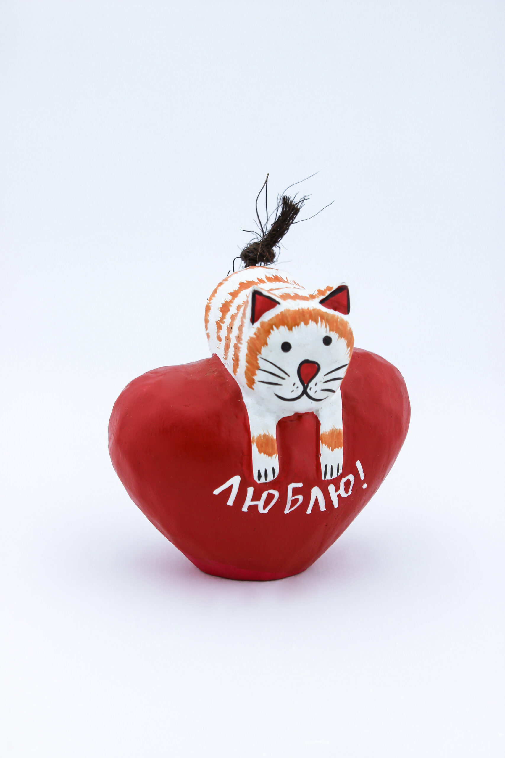 КОТИК НА СЕРДЦЕ БЕЛЫЙ 9СМ — изображение 2